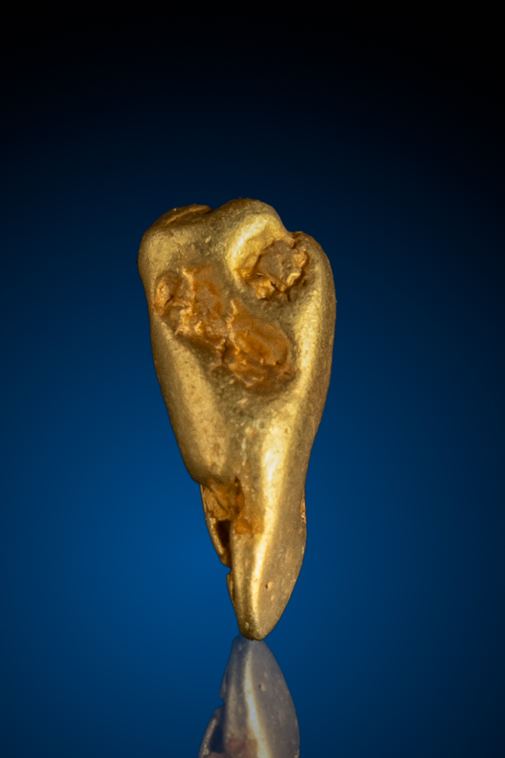 (image for) Lustrous Tapered Natual Gold Nugget - American River, CA - 1.44 grams